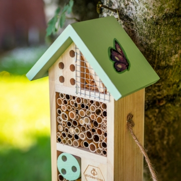 Air Bee n Bee Wooden Bug House