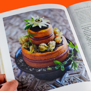 The Unofficial Bridgerton Book of Afternoon Tea