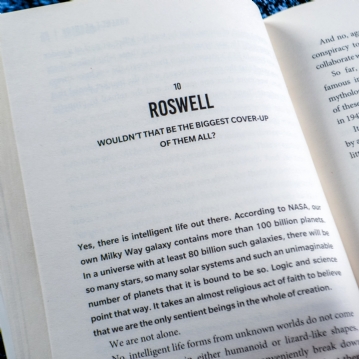 Conspiracy Book - The Greatest Cover-ups & Unsolved Mysteries