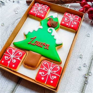 Personalised Red Robin Christmas Tree Hand-Iced Cookies