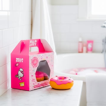 Hello Kitty Bakery - Raspberry Donut Scented Bath Fizzer