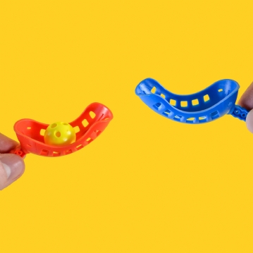 World's Smallest Scoop 'n' Catch Game
