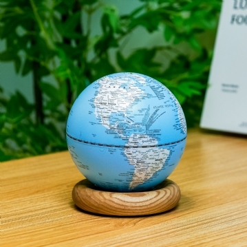 Gingko Atlas Globe Lamps