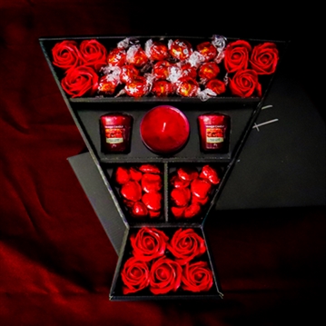 Lindt Lindor & Yankee Candle Bouquet Red Roses