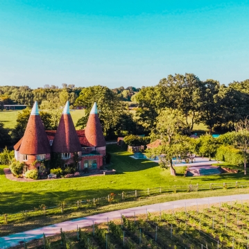 Luxury Under the Stars with Breakfast, Wine Tasting and Tour