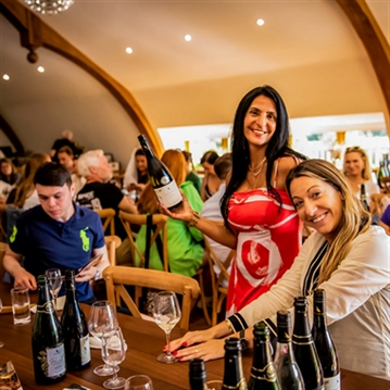 Luxury Under the Stars with Breakfast, Wine Tasting and Tour