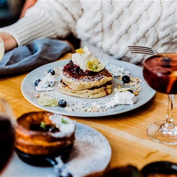 Pancakes and Cocktails. Your Bankside Day Date.