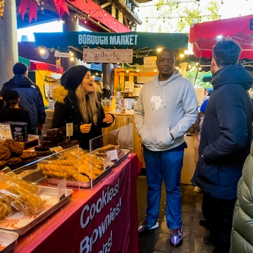 London Bridge Food Tour: History, Ghosts & Gourmet Tastings