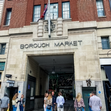 London Bridge Food Tour: History, Ghosts & Gourmet Tastings