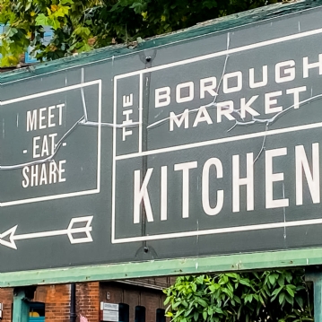 London Bridge Food Tour: History, Ghosts & Gourmet Tastings