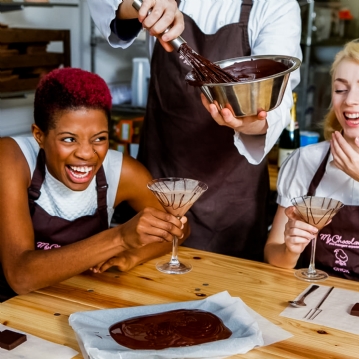 Luxury London Chocolate Making Workshop with Prosecco
