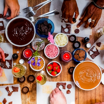 Luxury London Chocolate Making Workshop with Prosecco