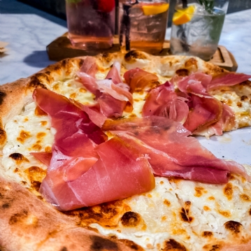 Mayfair Pizza & Cocktail Treasure Hunt for Two