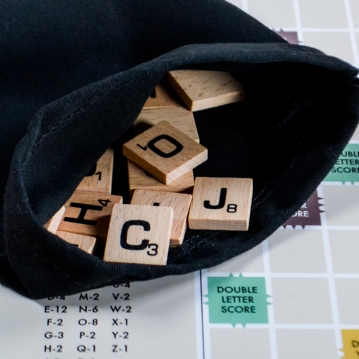 Scrabble Tin - Retro Edition