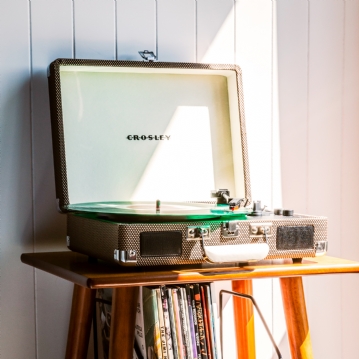 Crosley Cruiser Plus Deluxe Portable Turntables