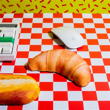 Croissant Mouse Rest