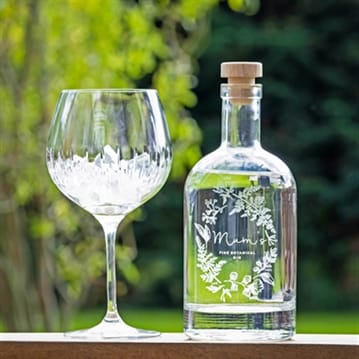 Personalised Botanical Gin with Engraved Wreath Design