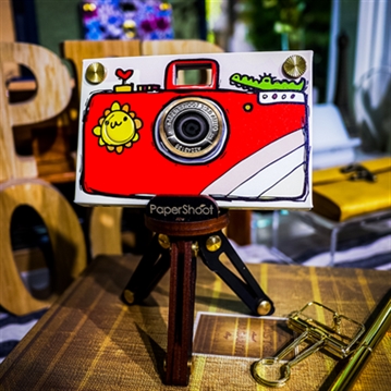 Paper Shoot Camera Case - Hand Drawing (Red)