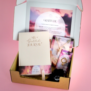 Gratitude Deluxe Healing Crystal Gift Set