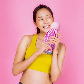 Reina the Jellyfish - Bestie Osobu Water Bottle