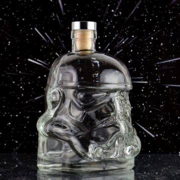 https://www.findmeagift.co.uk/site_media/images/products/p_panel/thu323_stormtrooper_glass_decanter_3.jpg