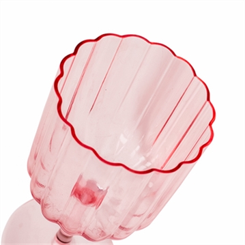 Set of 2 Scalloped Wine Glasses