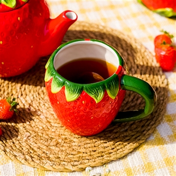 The Cottage Garden Strawberry Mug