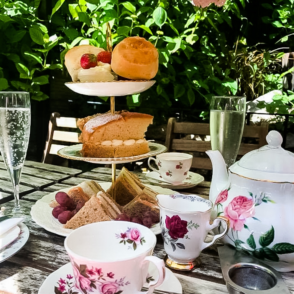 Activity Superstore Cream Vegan Afternoon Tea With A Glass Of Fizz