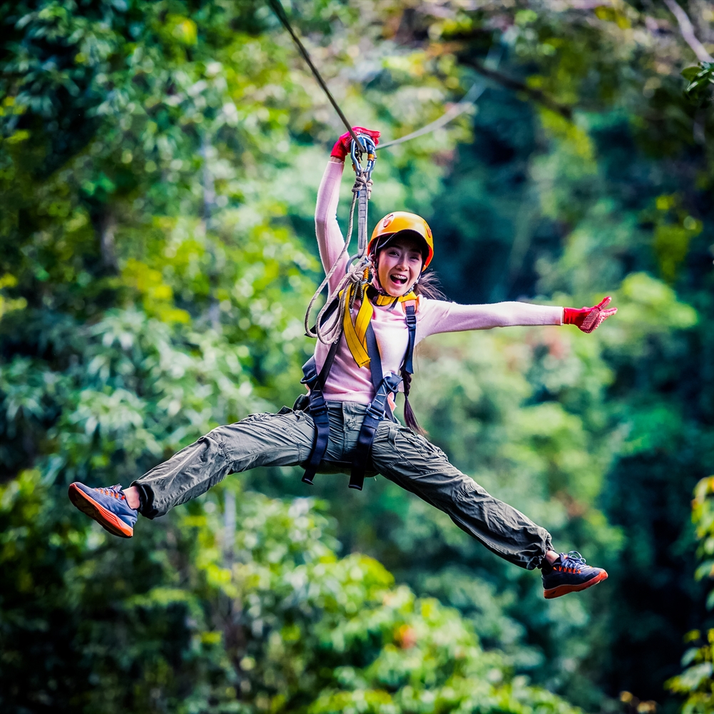 Activity Superstore High Ropes And Zip Wire For Four