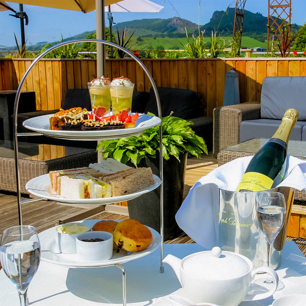 Activity Superstore Cream Sparkling Afternoon Tea For Two At The Three Horseshoes