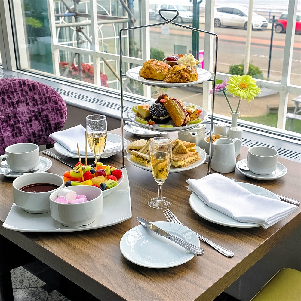 Activity Superstore Salmon Sparkling Afternoon Tea For Two At The Empress Hotel