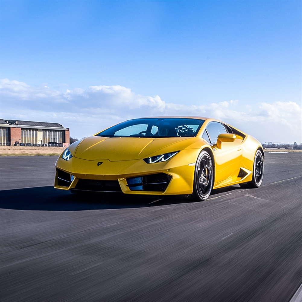 Activity Superstore Junior Ferrari Vs Lamborghini Blast