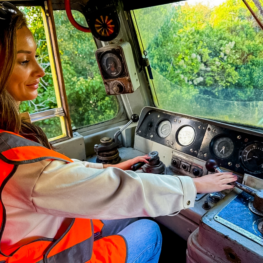 Activity Superstore Diesel Locomotive Drive (60 Minutes)