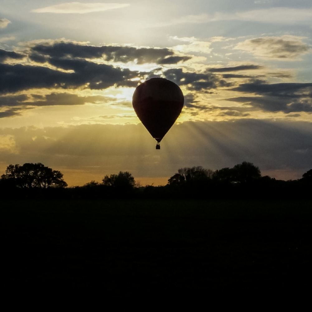 Activity Superstore Golden/Light Sunrise Balloon F For Two
