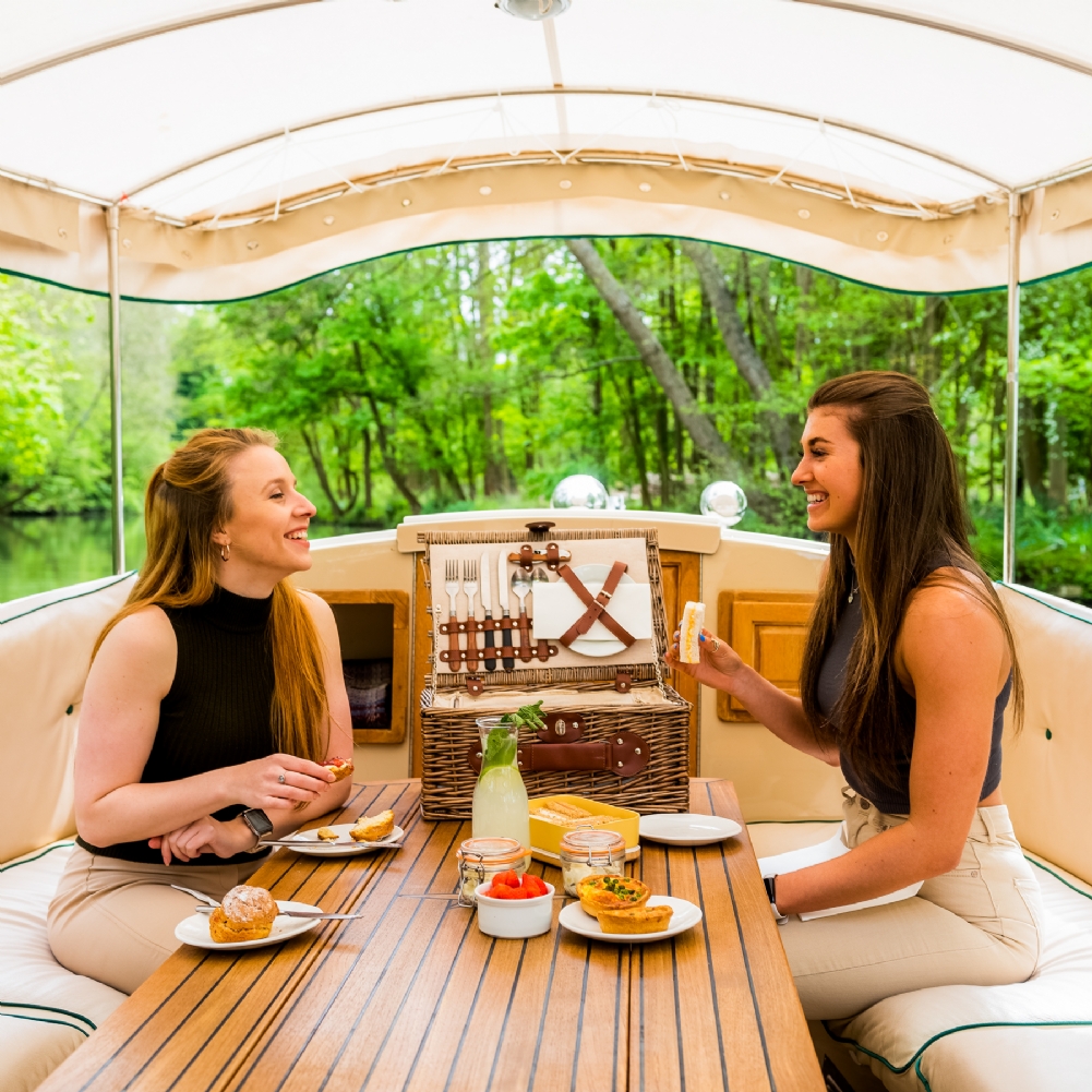 Activity Superstore Golden Oxford Picnic Lunch Cruise For Two