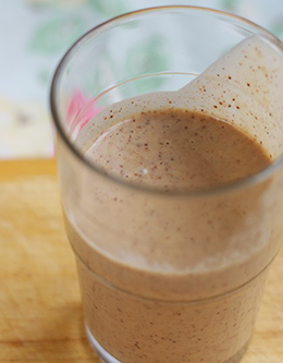 Healthy Banana and Chocolate Smoothie