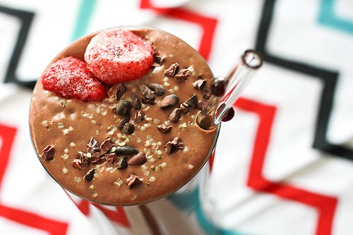 Raw Chocolate Strawberry Superfood Smoothie